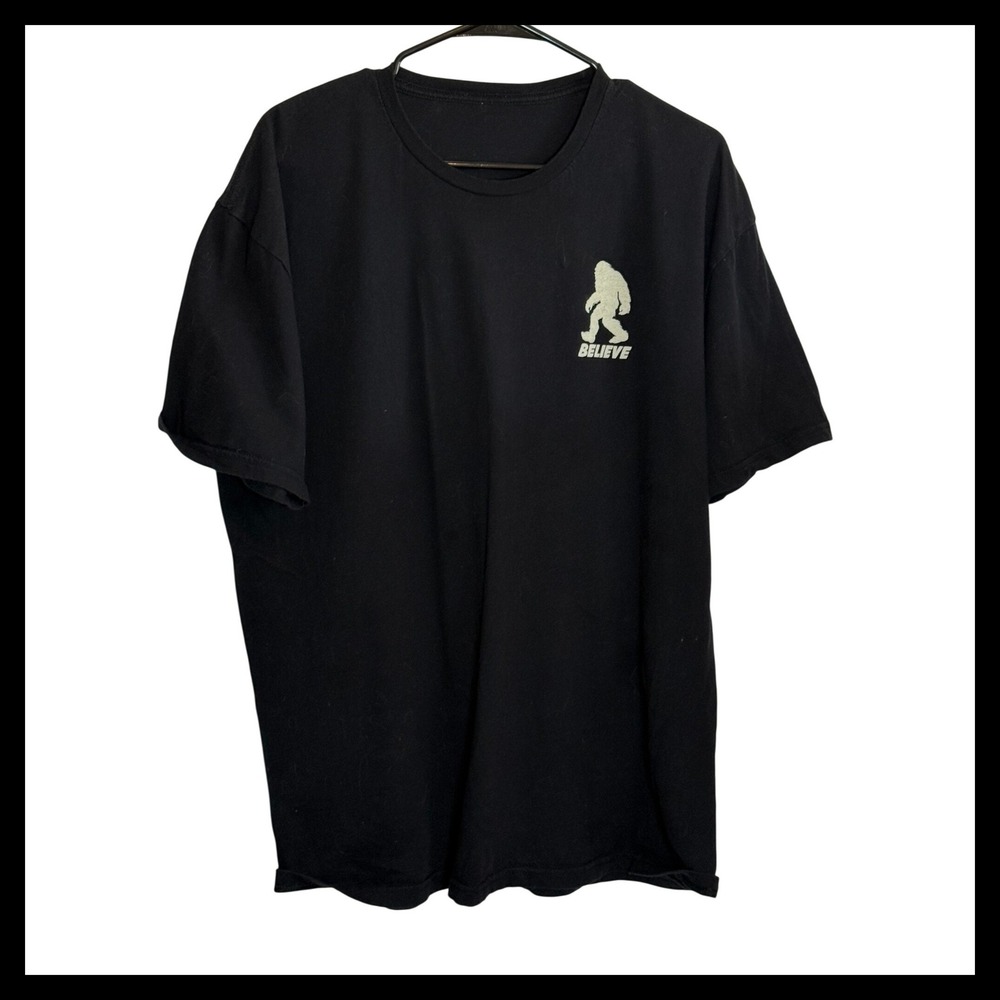 Bigfoot Livin Large Great Smoky Mountains Graphic T-Shirt Black Mens Sasquatch